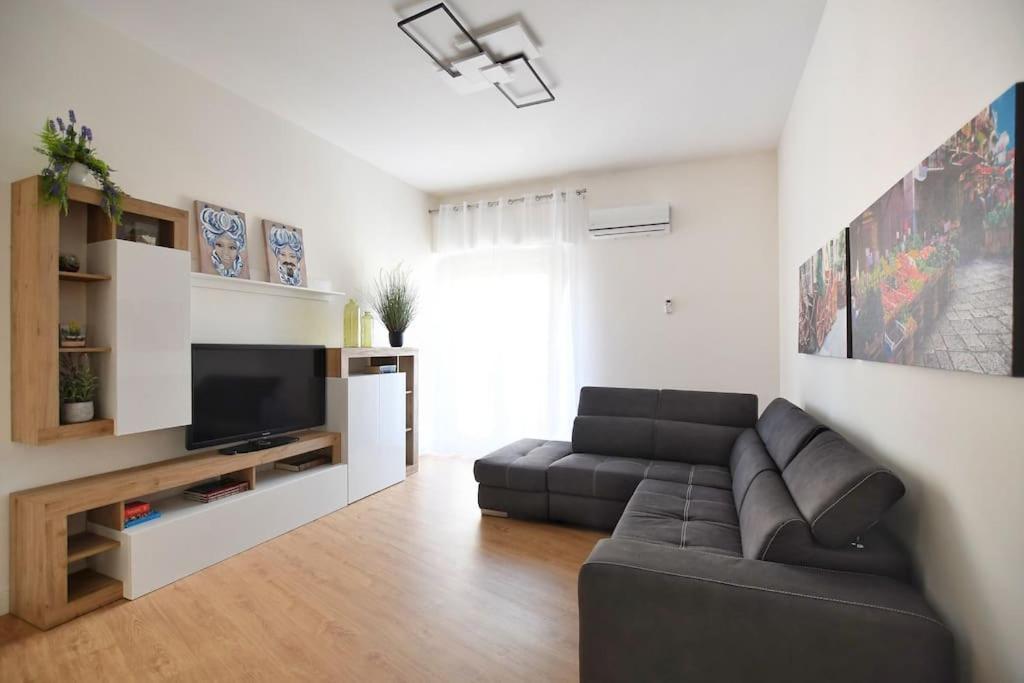 Iflat Normanni Lounge Apartment Palermo Bagian luar foto