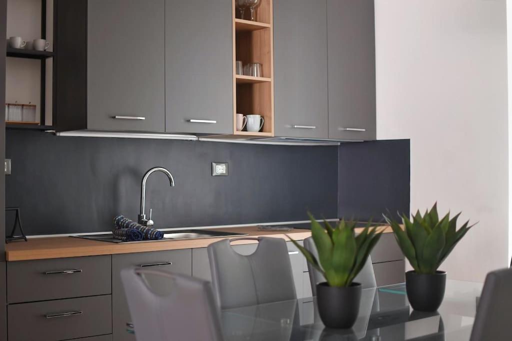 Iflat Normanni Lounge Apartment Palermo Bagian luar foto